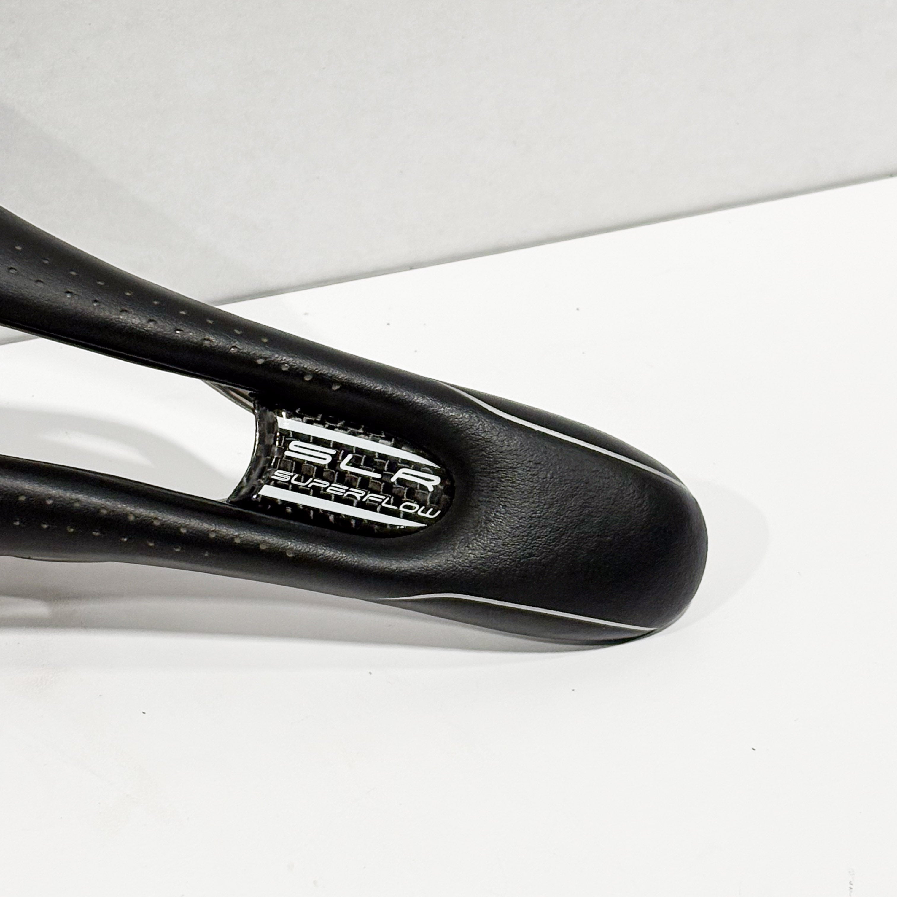 Selle Italia SLR Superflow Boost 145mm Ti316 Titanium Rails Bike Saddle Carbon