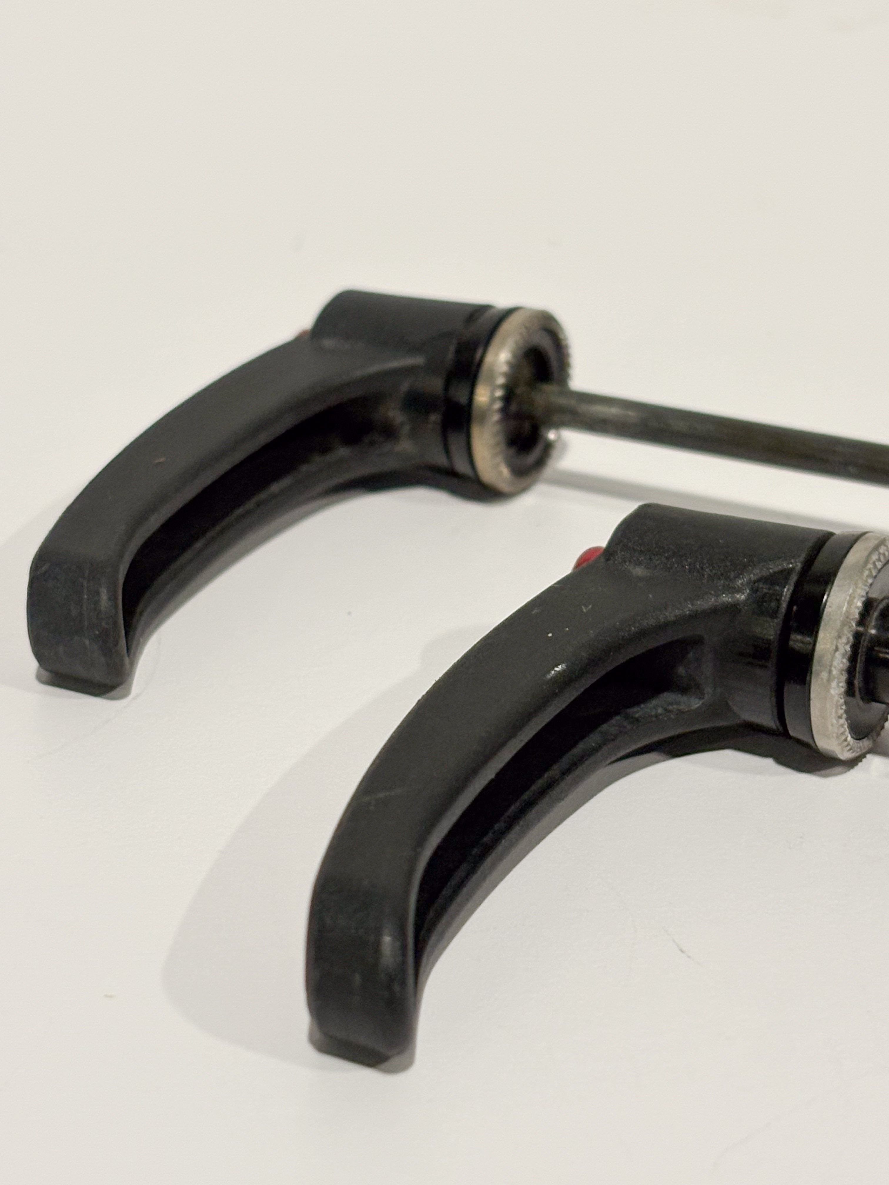 DT Swiss MTB Thru Axle + Skewer Quick Release 12x100 + 9x135 Mountain Bike