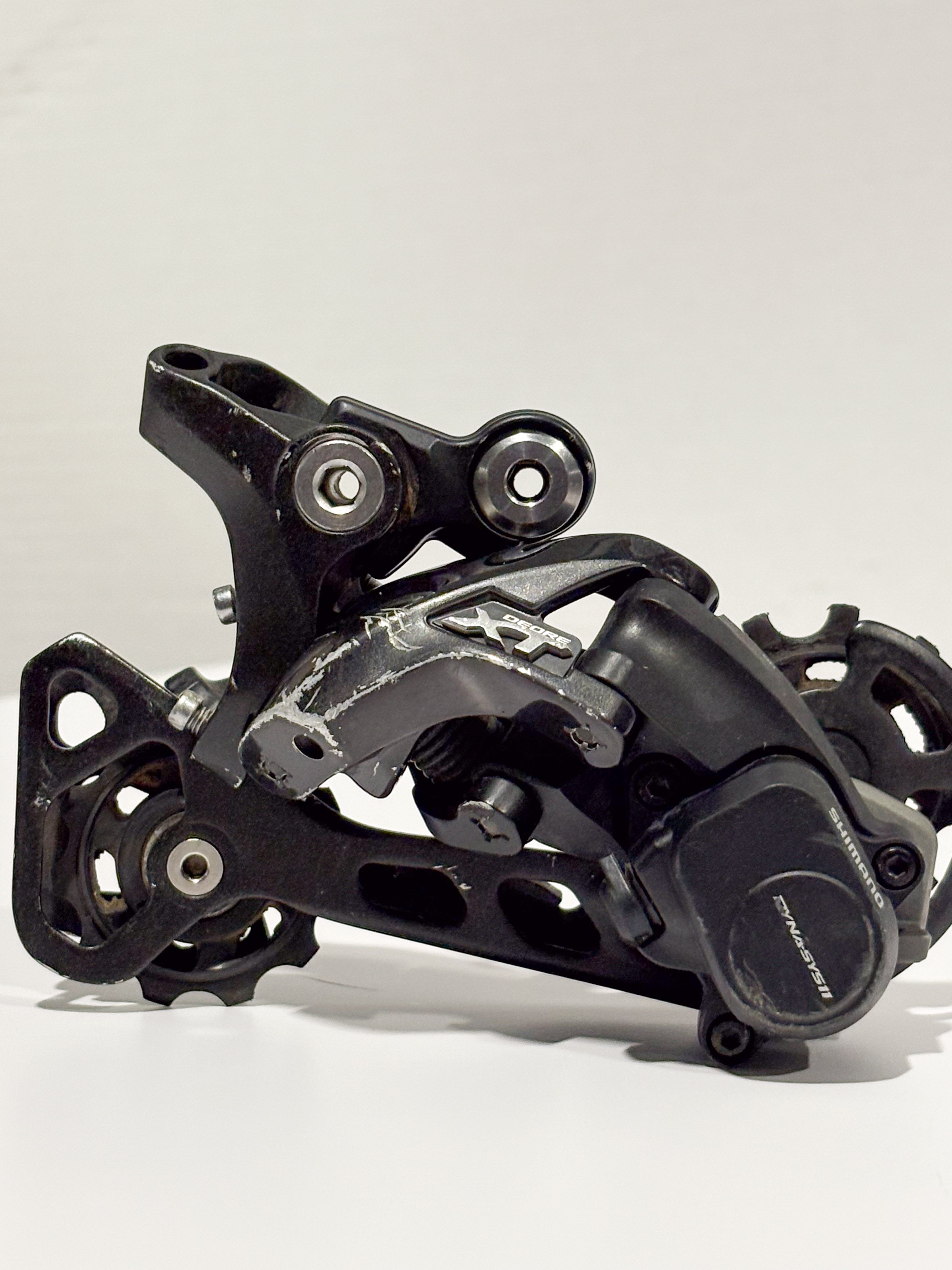 Shimano XT Mini Groupset M8000 Shifters + RD-M8000 Rear Derailleur 11sp Medium Cage