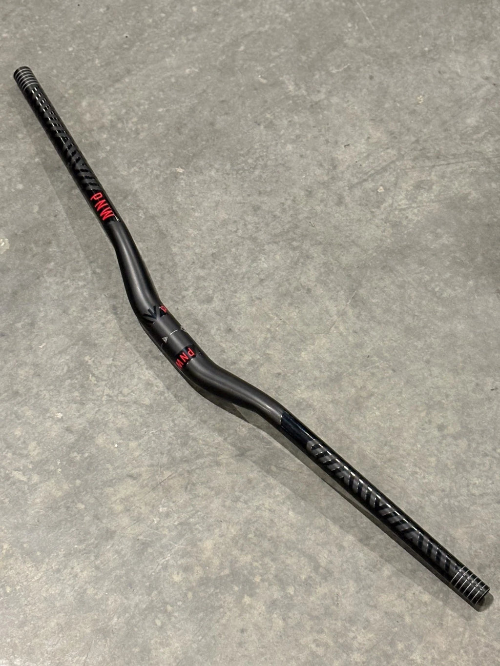 PNW Range Handlebar, 800mm width, 31.8mm Clamp, Red