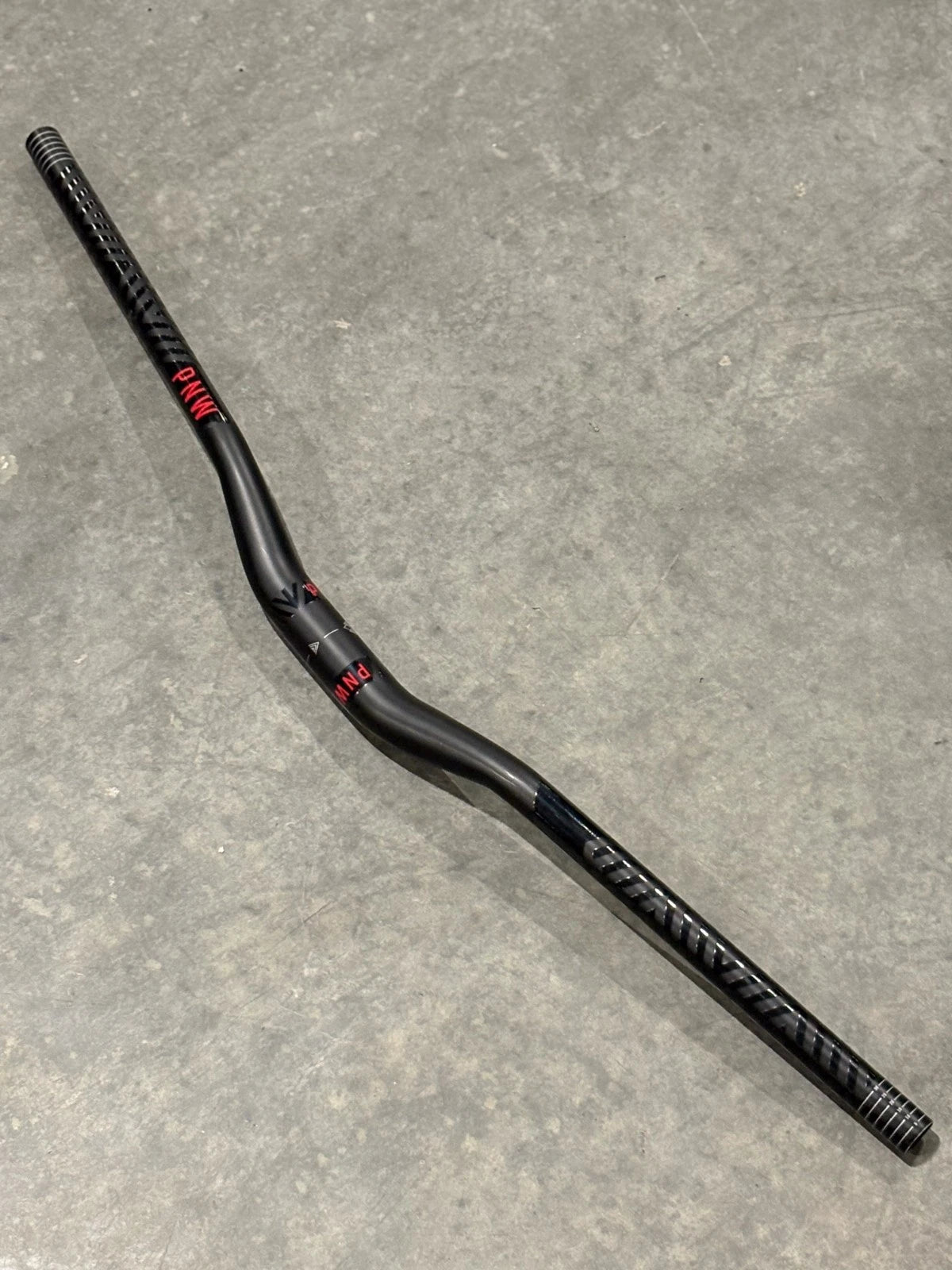 PNW Range Handlebar, 800mm width, 31.8mm Clamp, Red